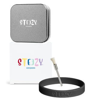 STEEZY® Classic | High-Class Grinder | 63mm | 2-piece herb grinder | Square | CNC-machined aluminum alloy | Neodymium magnetic closure | Includes brush & tapping band "Cool Gray"