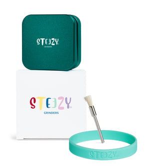 STEEZY® Pocket | High-Class Grinder | 55mm | 2-piece herb grinder | Square | CNC-machined aluminum alloy | Neodymium magnetic closure | Includes brush & tapping band "Jade Green"