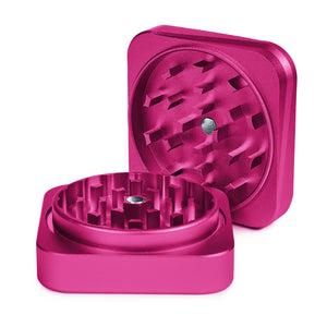 STEEZY® Classic | High Class Grinder | 63mm | 2-teilig Kräutermühle | quadratisch | CNC-gefräste Aluminiumlegierung | Neodym Magnetverschluss | Inklusive Pinsel & Klopfband "Pink Bubblegum"